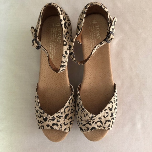 Toms Animal Print Cork Wedge Sandal.   Size 8.5 - Picture 4 of 11